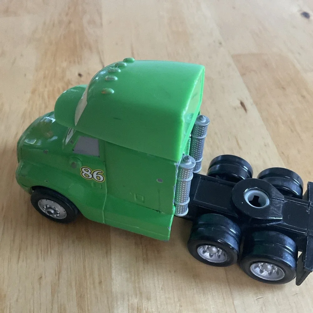 Disney Pixar‎ Cars. Chick Hicks Hostile Takeover Bank Semi Cab